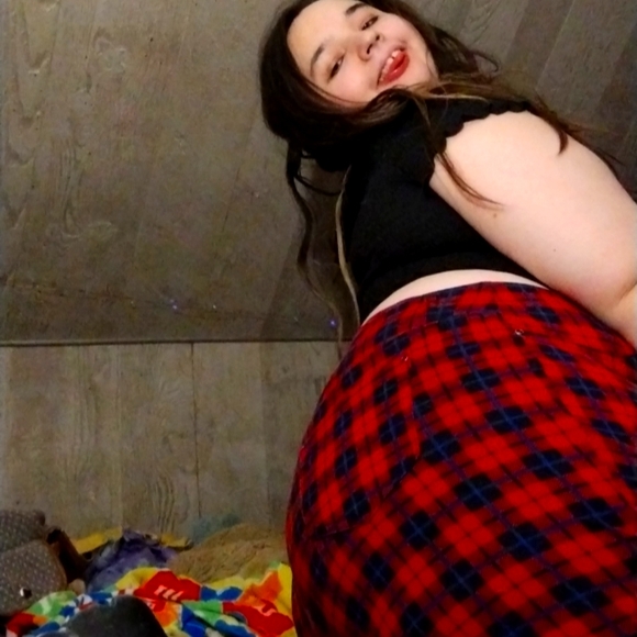 Meet your Posher, Katelyn - Picture 4 of 7